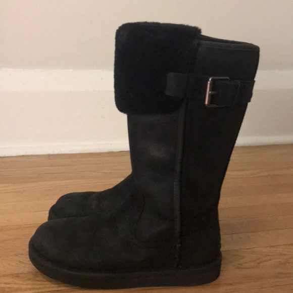 black uggs size 5